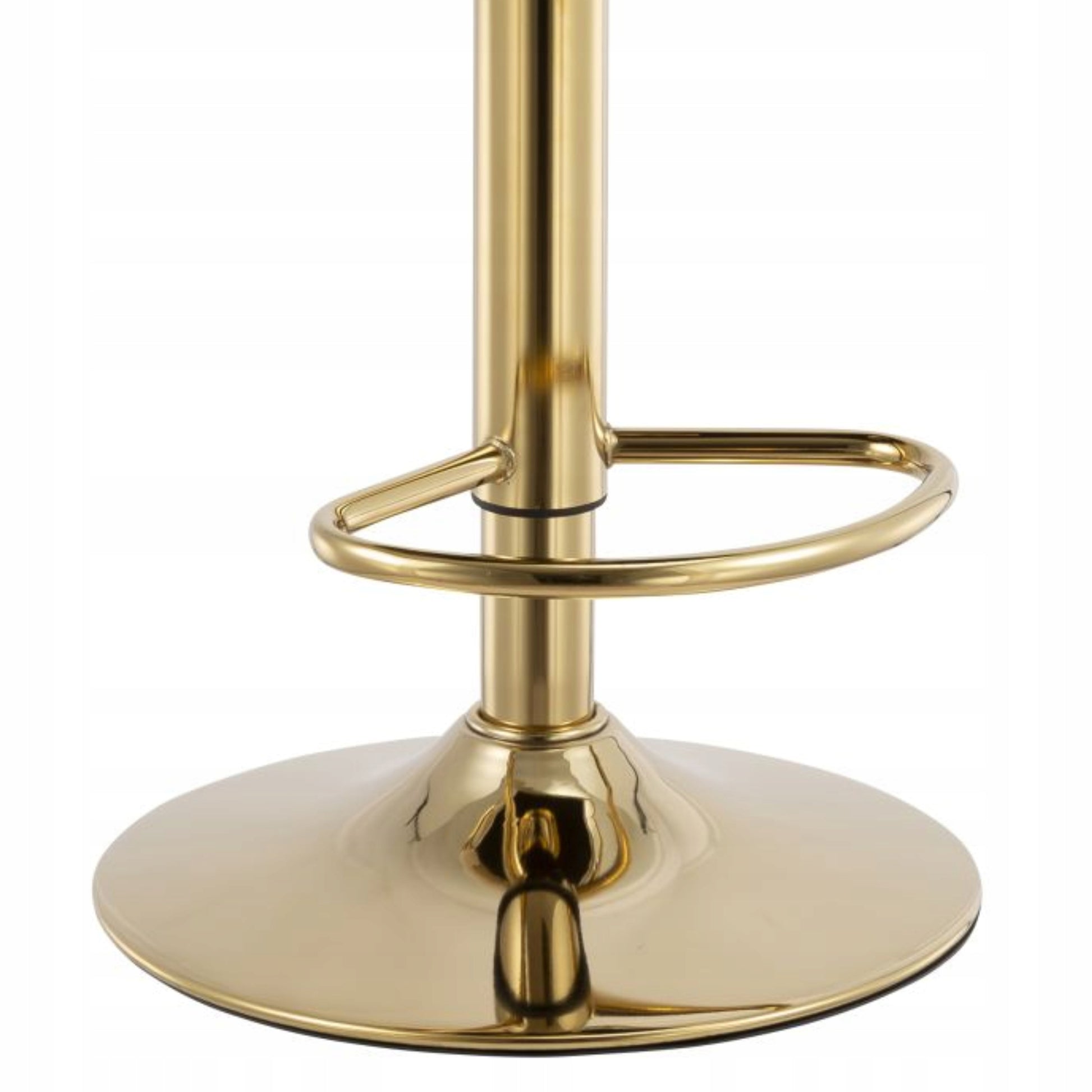 ce859892efe95128d01c30175d1b08b3