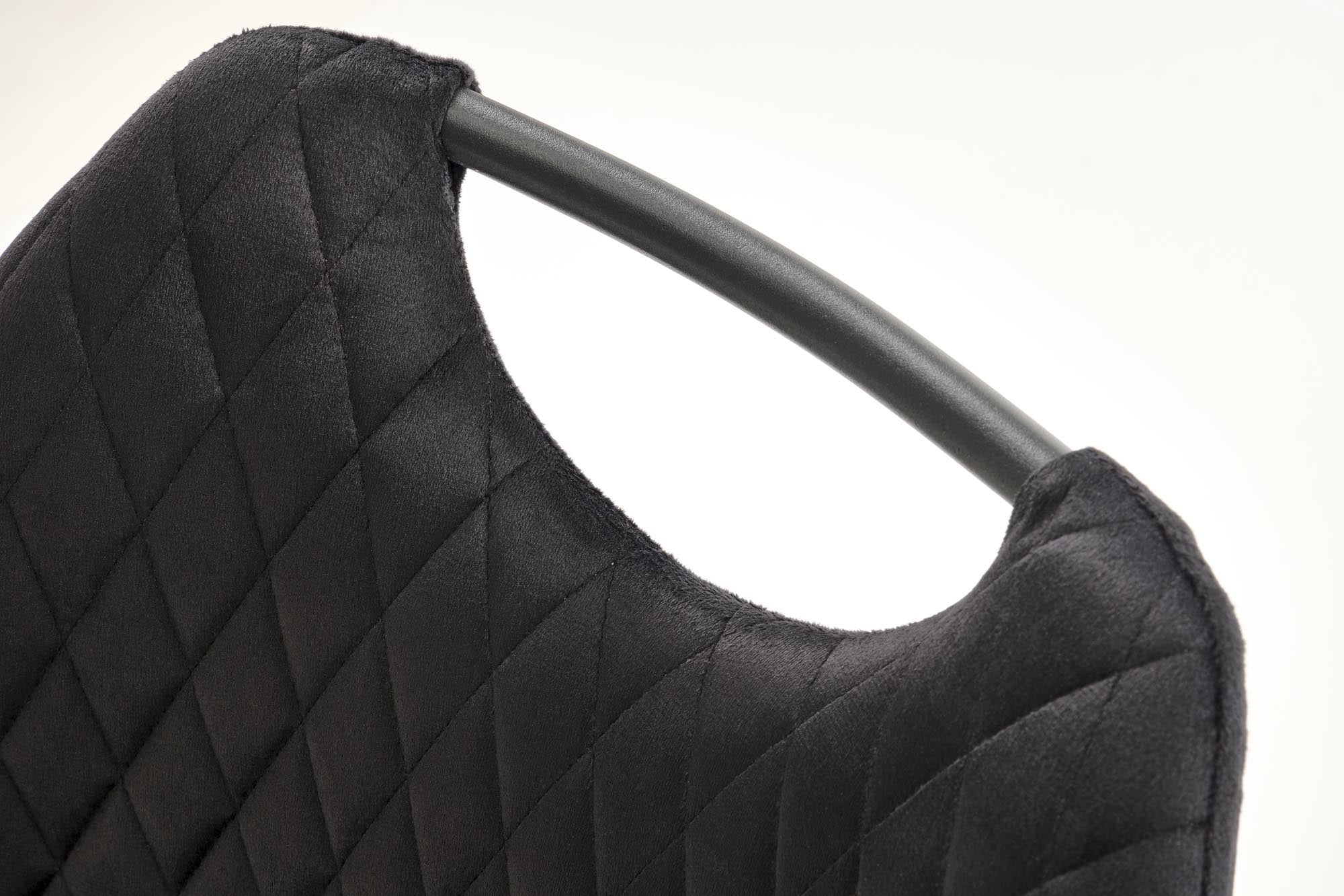 Krzesło MORGAN – eleganckie tapicerowane krzesło w głębokiej czerni, detale welurowego wykończenia.