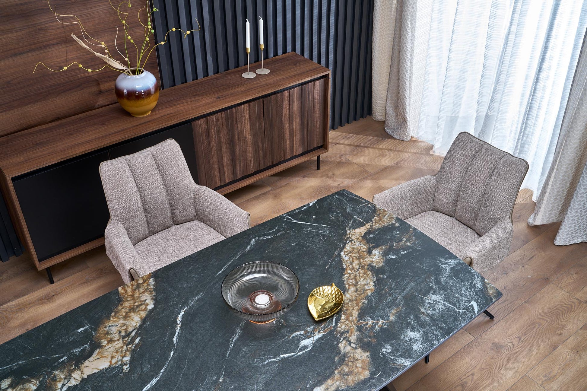 1216472aa9e9704fcda8b326c5c22759