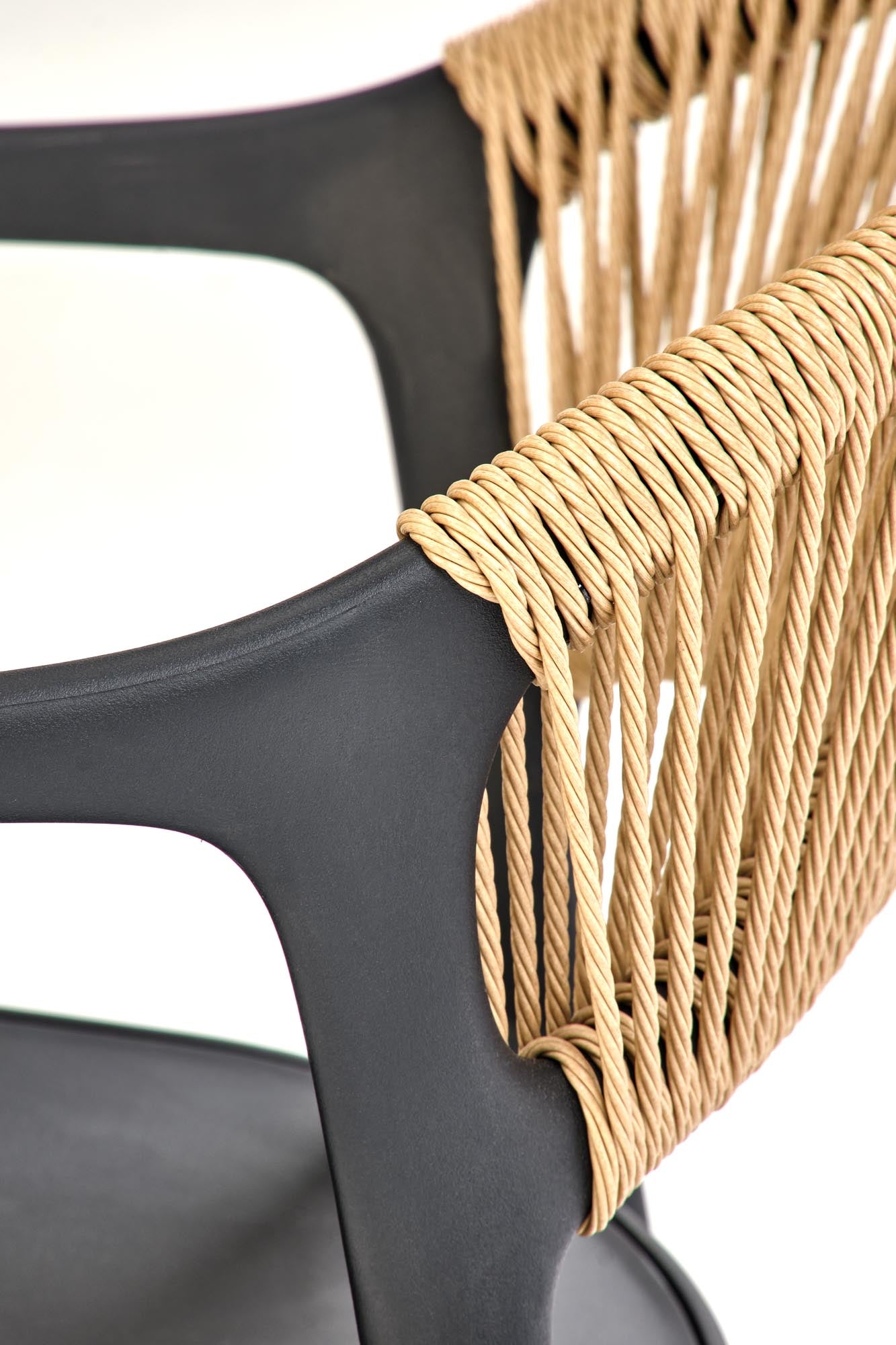 Krzesło MURAK – designerskie krzesło w stylu boho czarno-naturalne z plecionymi detalami.