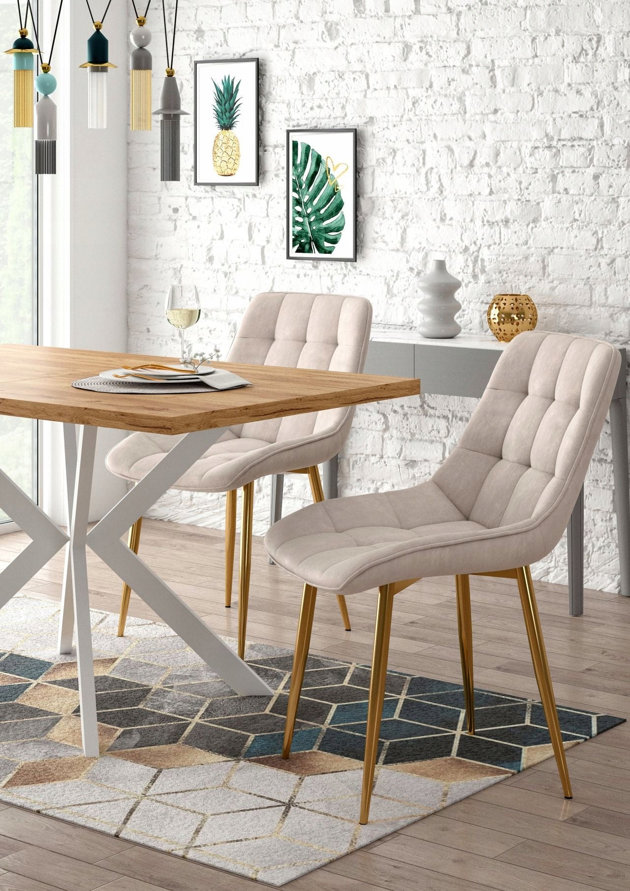 Beżowe Welurowe Krzesło Pikowane Glamour Złote Nogi